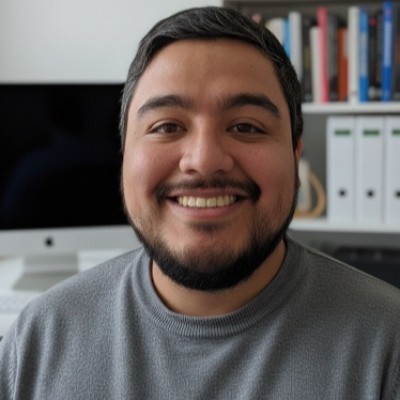 Steve González